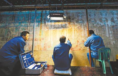 莫高窟記得，“飛天”記得…… ——敦煌研究院文物保護(hù)利用群體素描