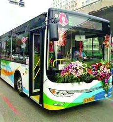 6條?？俊疤m州車站”的公交線路今起實施站外落客