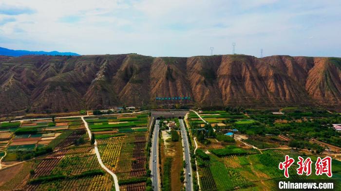 甘肅榆中造養(yǎng)結合十數(shù)年荒山改綠 野生動物?！奥睹妗?>
        </a><em>甘肅榆中造養(yǎng)結合十數(shù)年荒山改綠 野生動物?！奥睹妗?/em></li>
    <li><a  target=